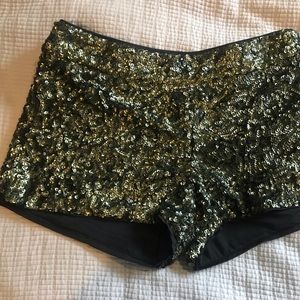 Low-waist Green Sequins Shorts